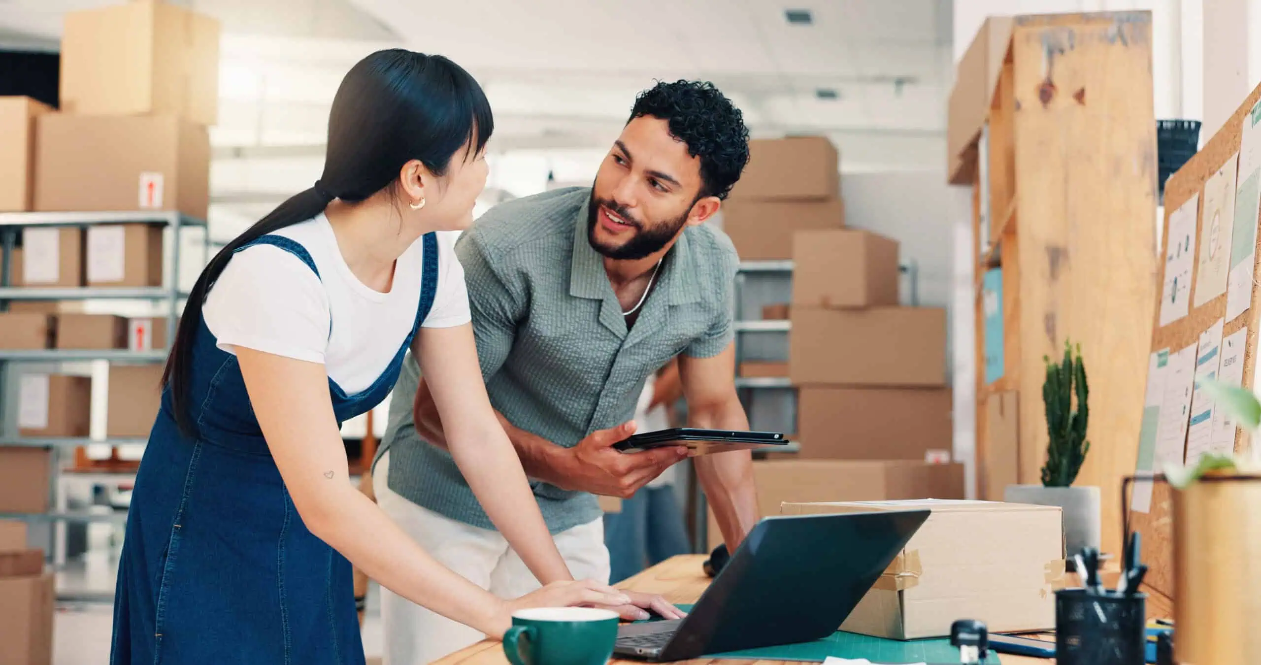 solutions-customer-receiving-box